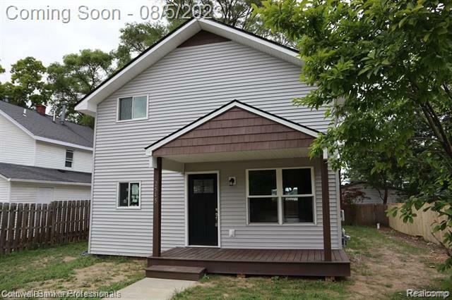 Property Photo:  2545 N Duck Lake Road  MI 48356 