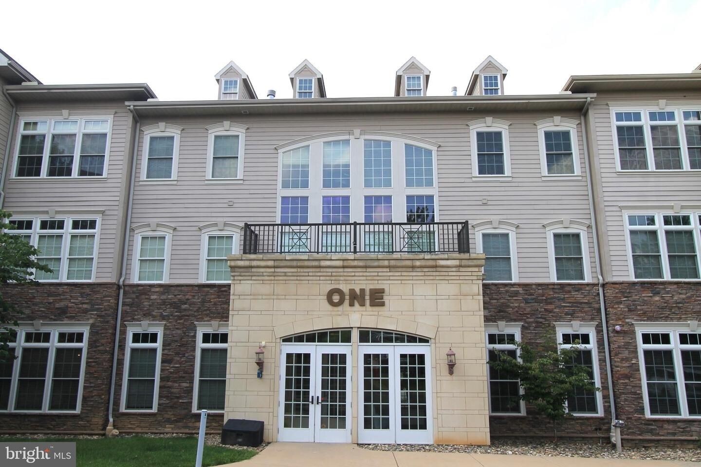 Property Photo:  100 Jefferson Avenue 125  PA 16801 