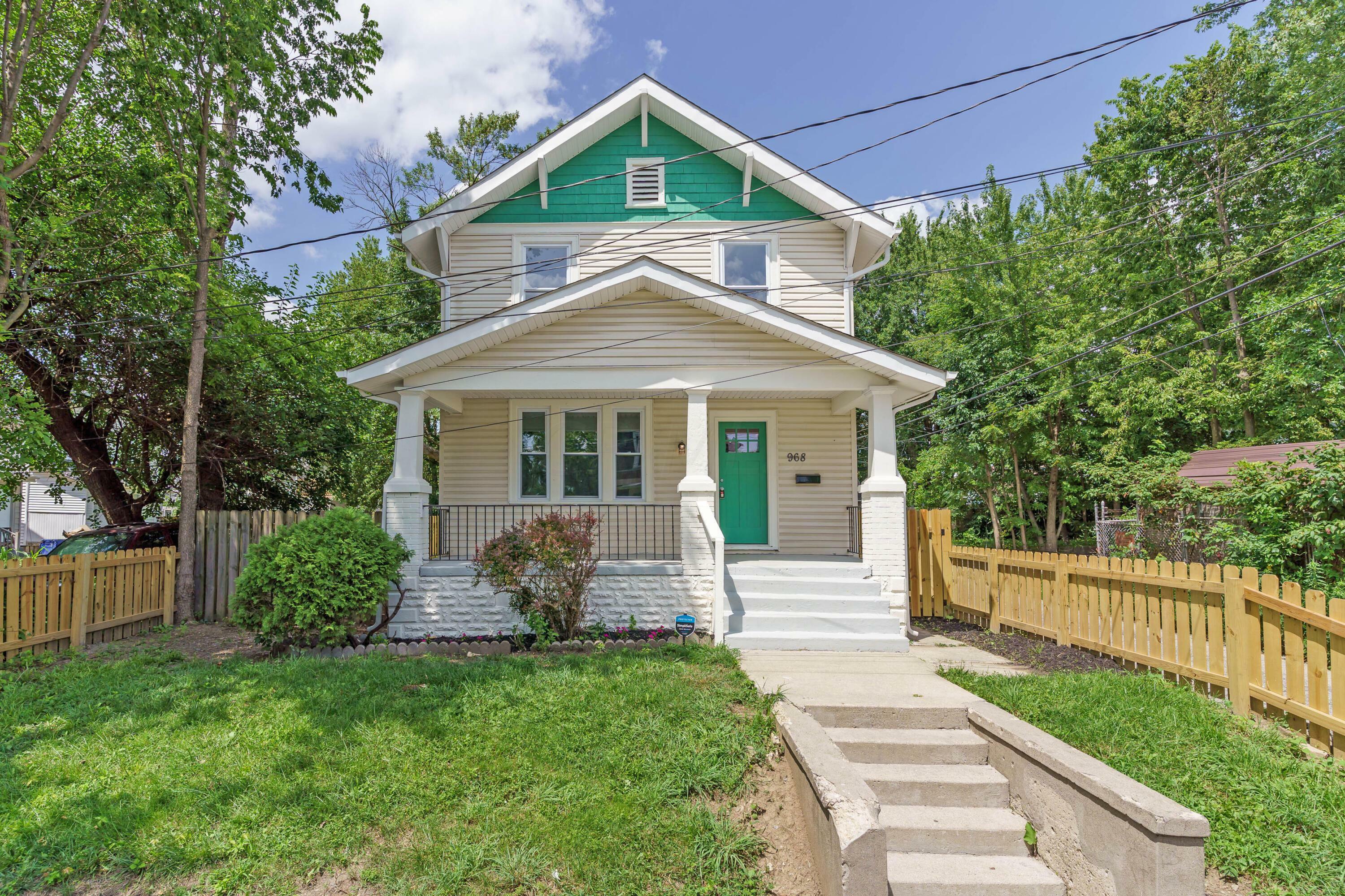 Property Photo:  968 Stewart Avenue  OH 43206 