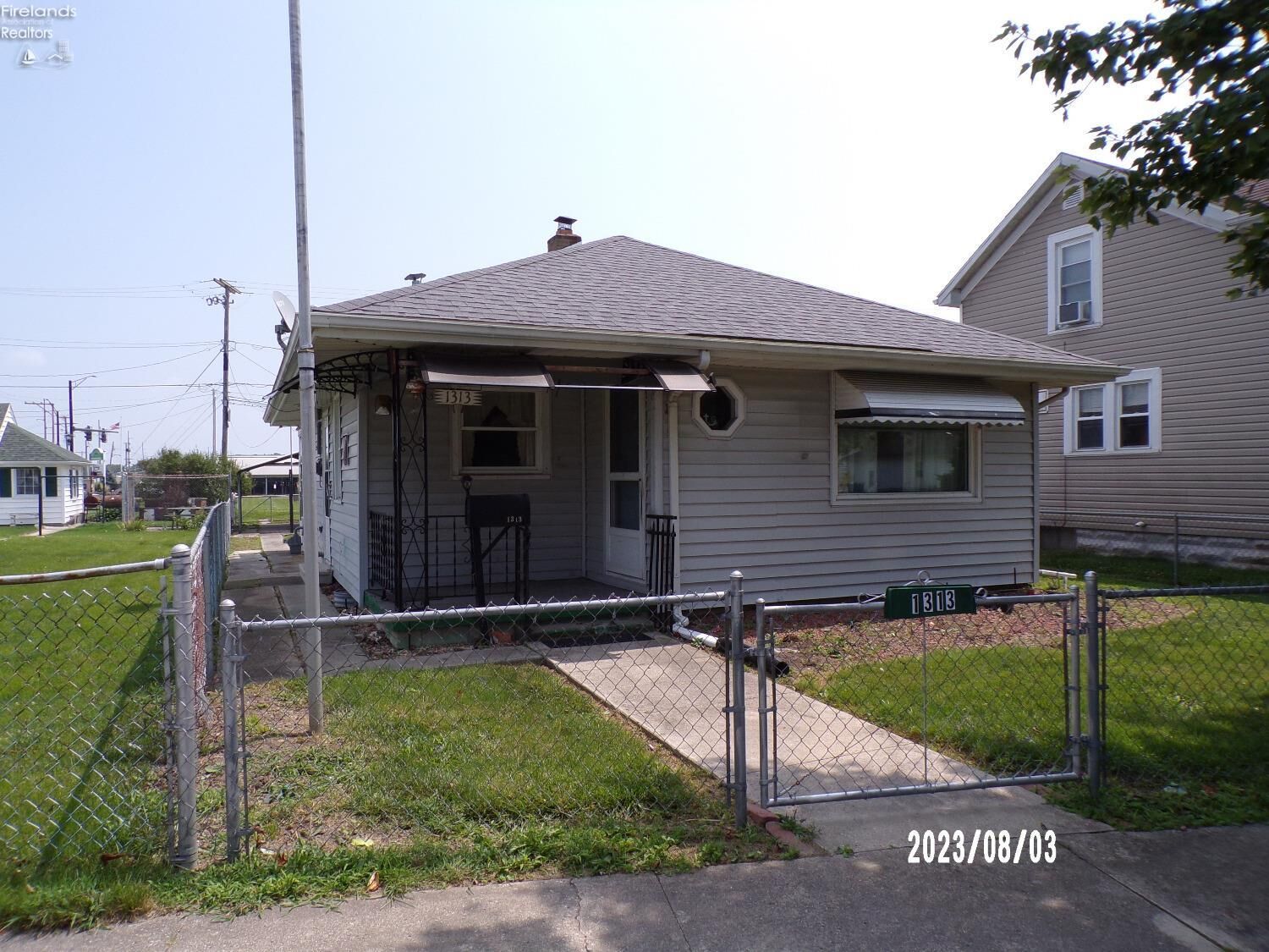 Property Photo: 1313 Cleveland Street OH 43420