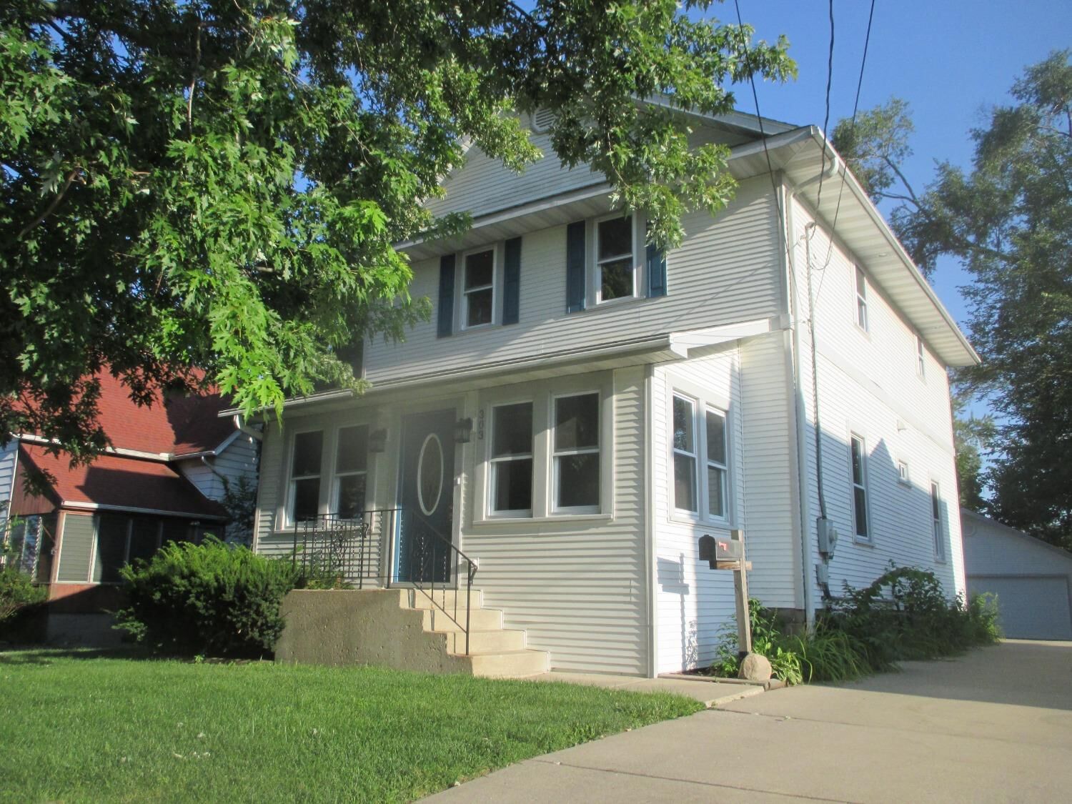 Property Photo: 303 E Clark Street IN 46307