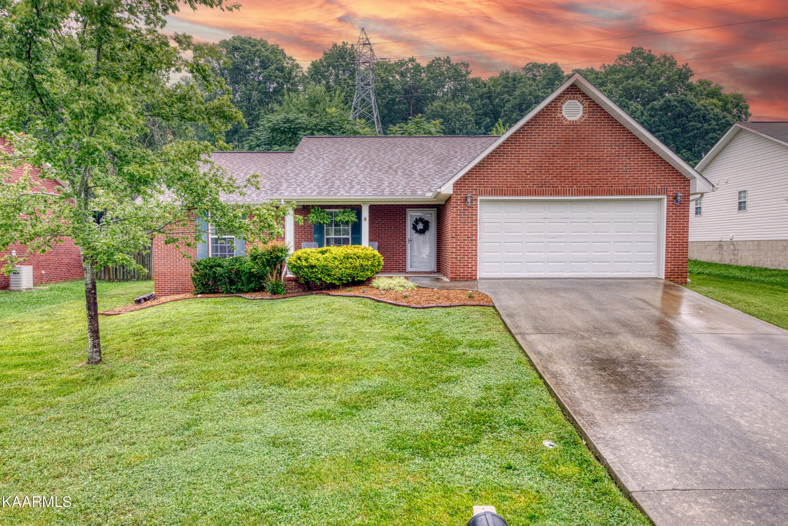 Property Photo: 4132 Riverstone Lane TN 37918