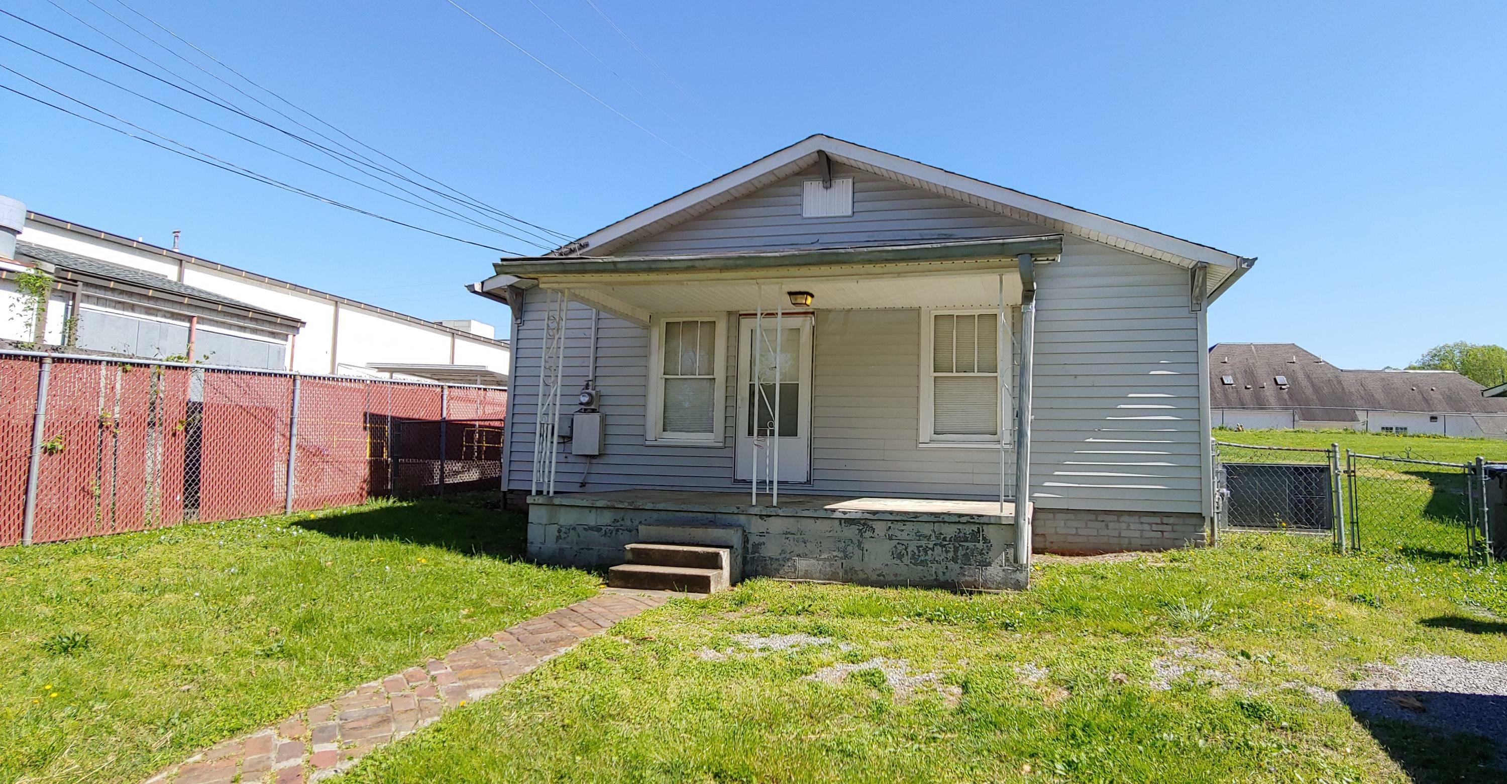 Property Photo:  212 Nicholson Ave  TN 37920 