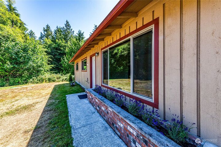 Property Photo:  283 Schmitt Road  WA 98363 