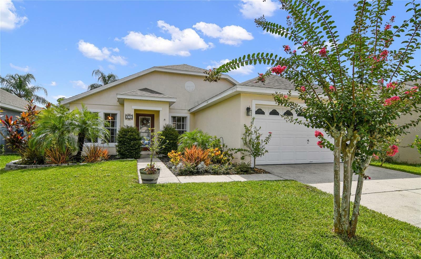 Property Photo:  975 Cherry Valley Way  FL 32828 