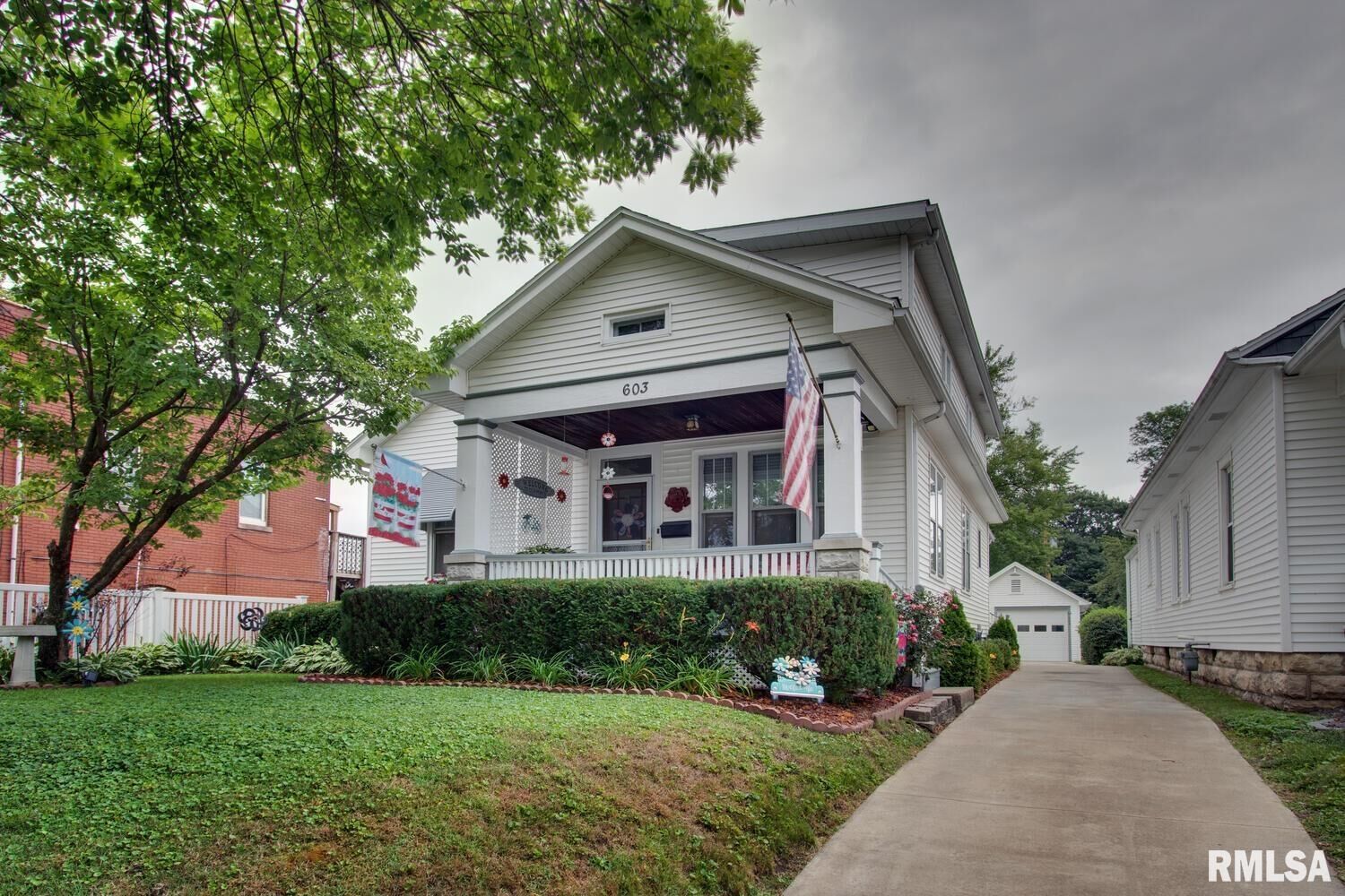 Property Photo: 603 S 22nd Street IL 62301