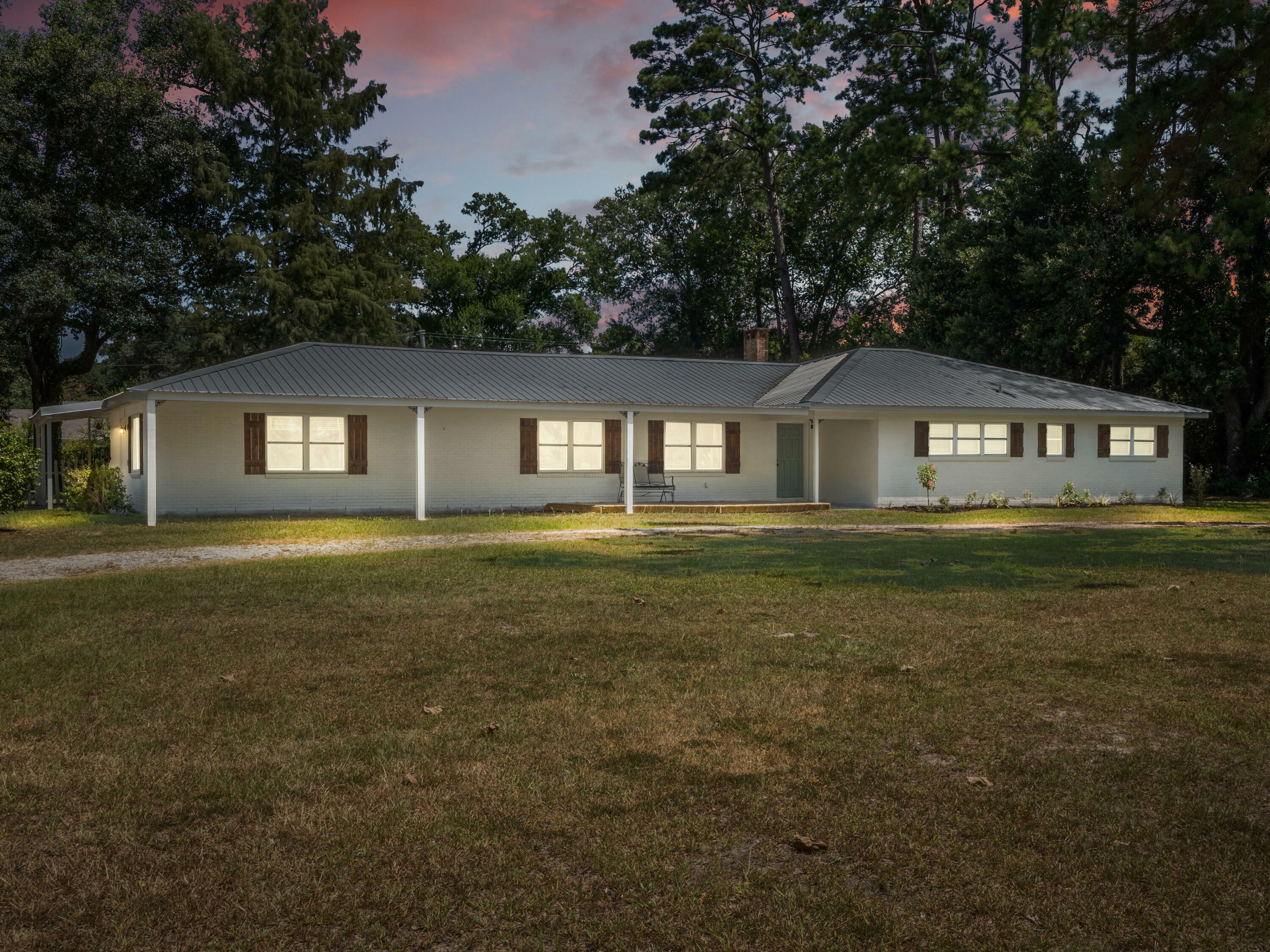 Property Photo:  2010 Blankenship Dr  LA 70634 