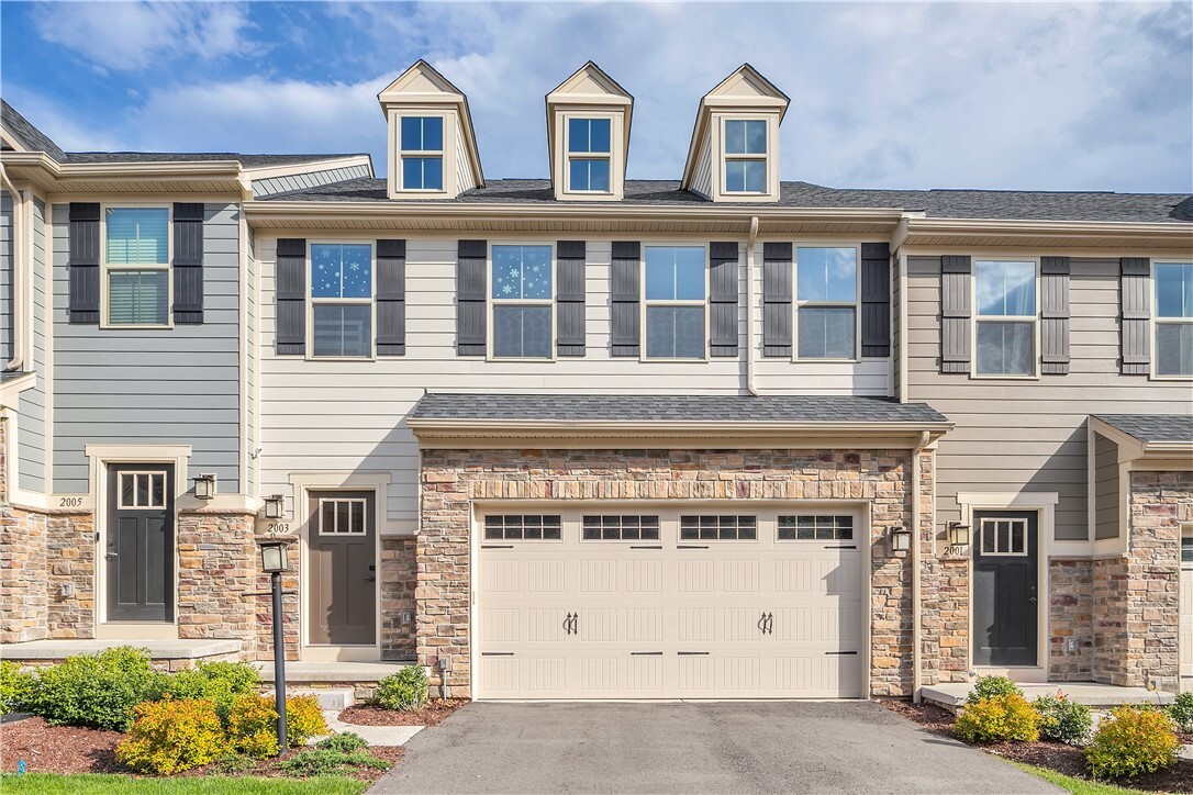 Property Photo: 2003 Augusta Ln PA 15644