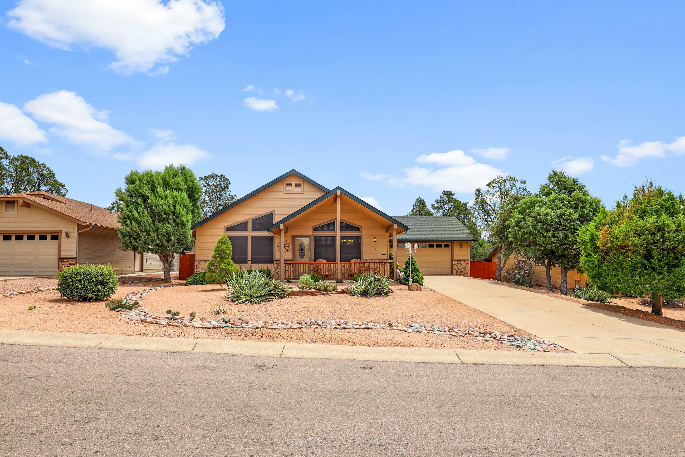 Property Photo:  611 N Blue Spruce Road  AZ 85541 