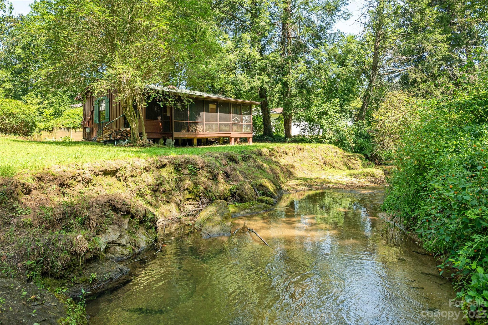 Property Photo: 613 Price Road NC 28739