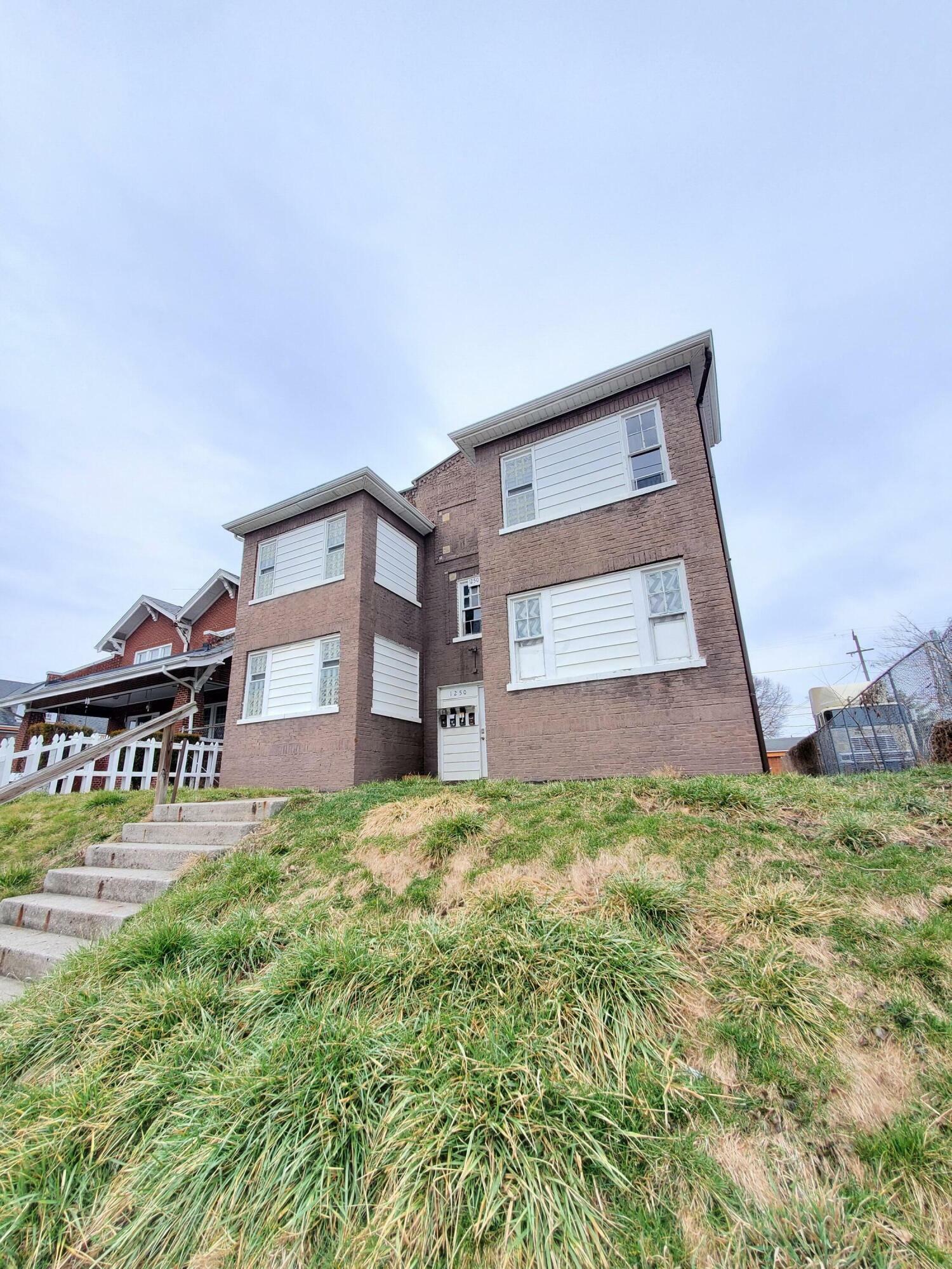 1250 E Livingston Avenue  Columbus OH 43205 photo