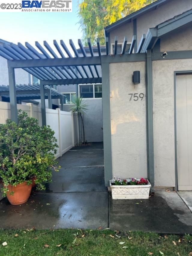 Property Photo:  759 Pine St  CA 94551 