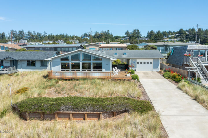 2605 NW Oceania Drive  Waldport OR 97394 photo