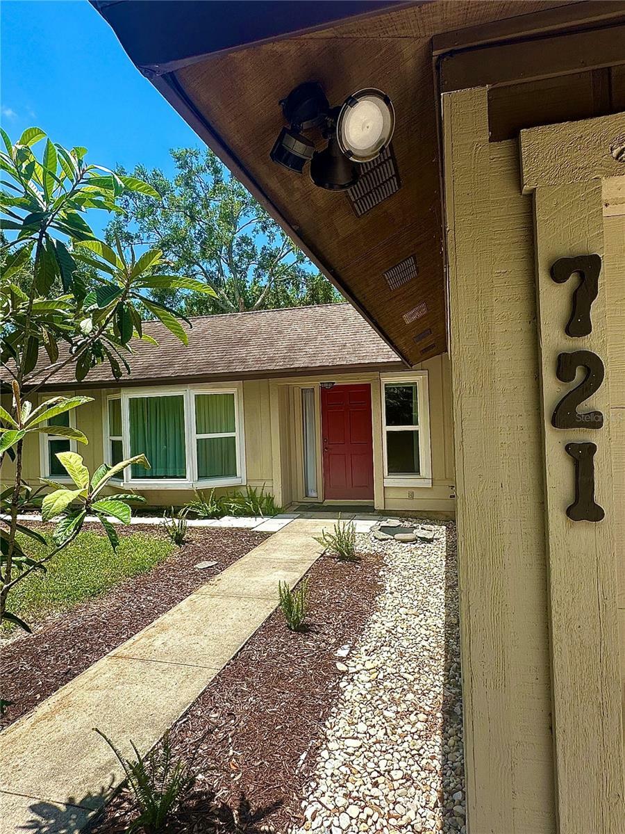 Property Photo: 721 Houle Avenue FL 34232