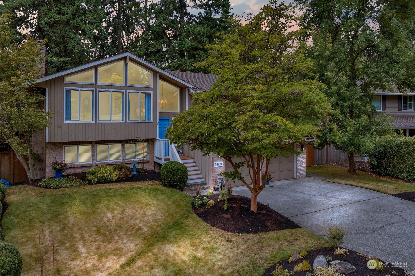 Property Photo:  14924 30th Drive SE  WA 98012 