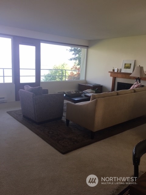 Property Photo: 965 Winslow Way E 201 WA 98110