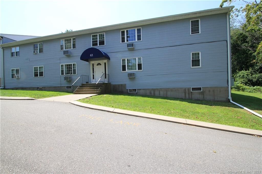 Property Photo:  63 Horse Pond Road C  CT 06420 