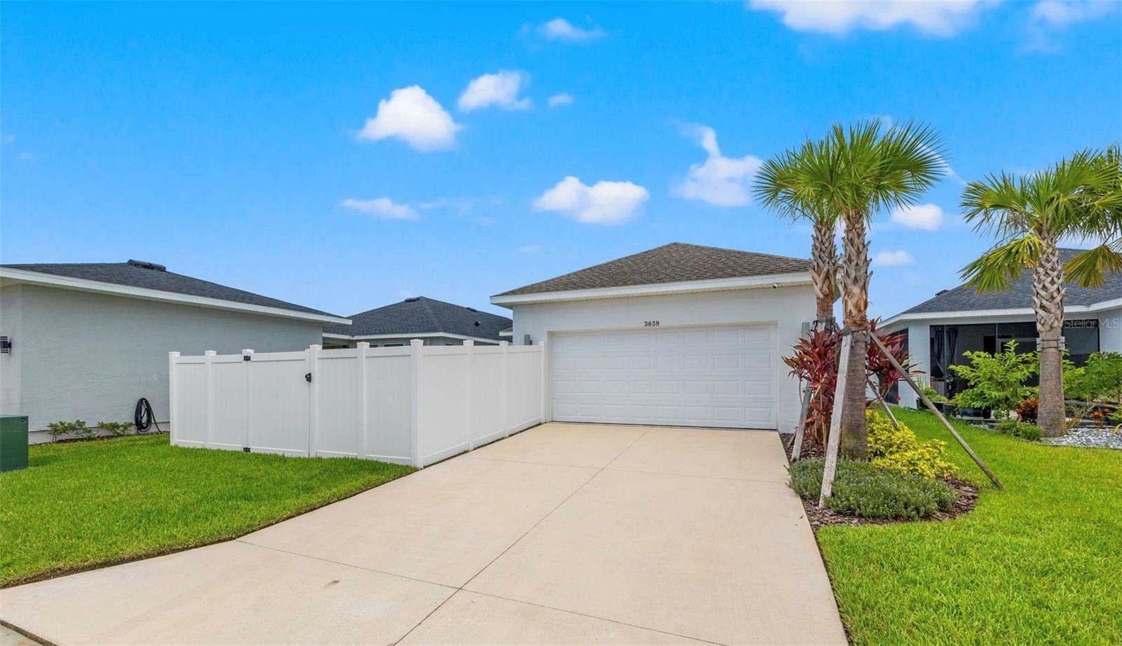 Property Photo:  3659 Persimmon Park Drive  FL 33543 