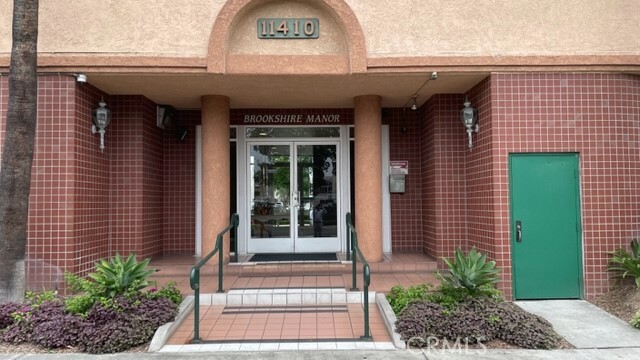 Property Photo: 11410 Brookshire Avenue 202 CA 90241