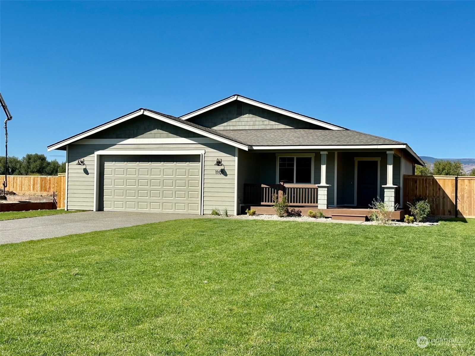 Property Photo:  1105 E Twilight Lane  WA 98926 