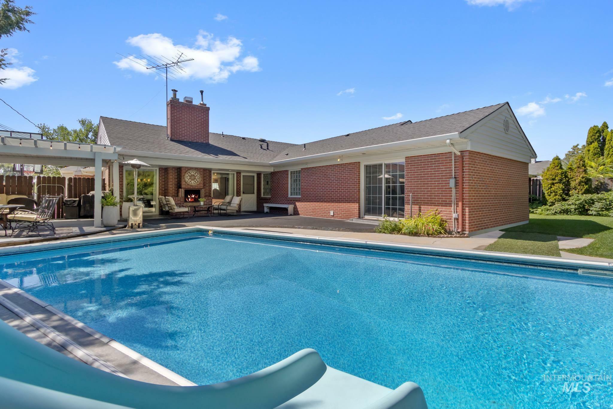 Property Photo: 1509 Oregon Ave ID 83605-4211