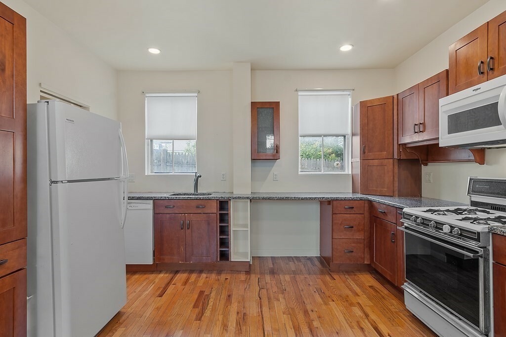 Property Photo:  89 Ash St. 89  MA 01867 