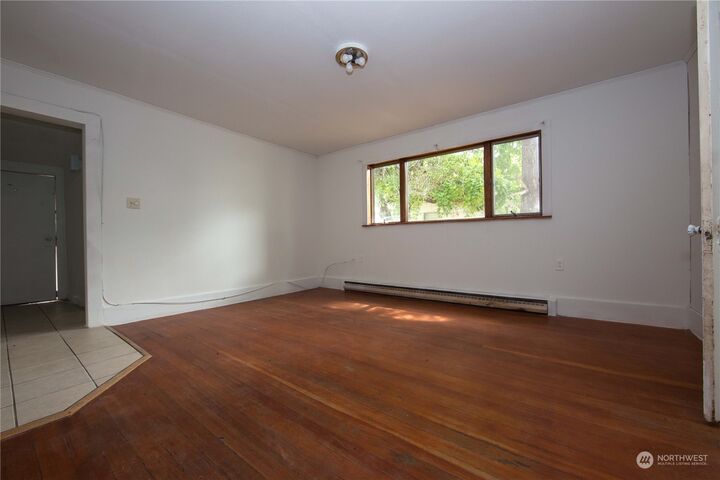 Property Photo: 9 N Douglas Street WA 98841