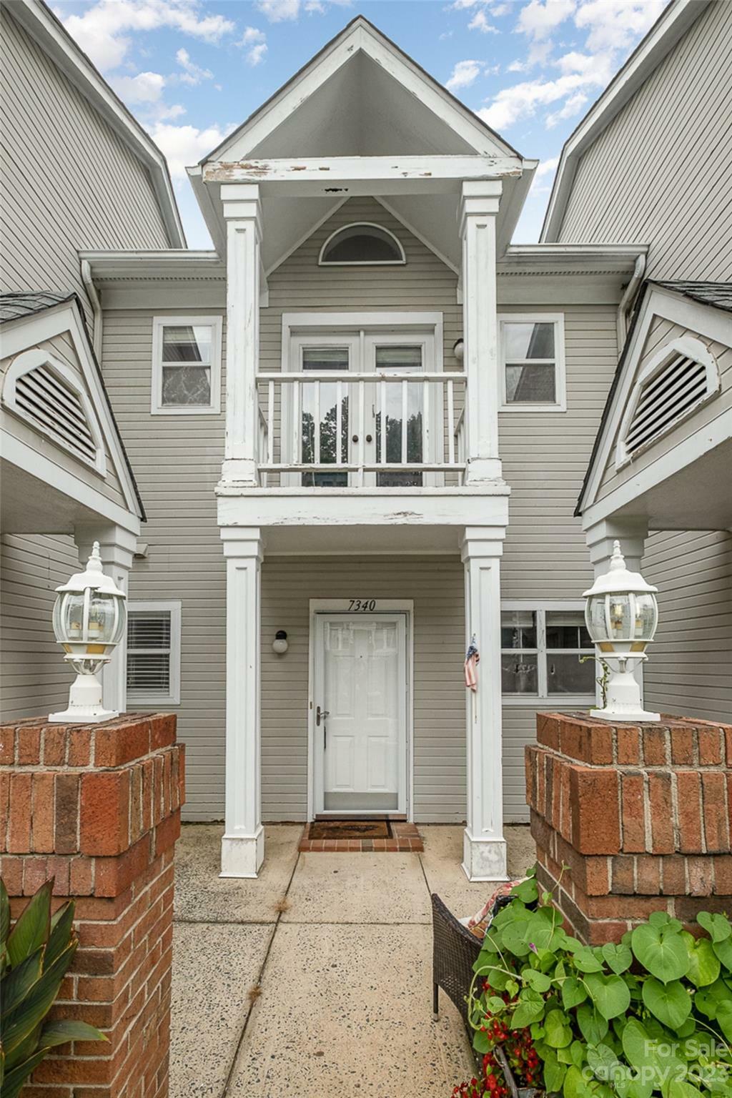 Property Photo: 7340 Meadow Glen Drive NC 28227