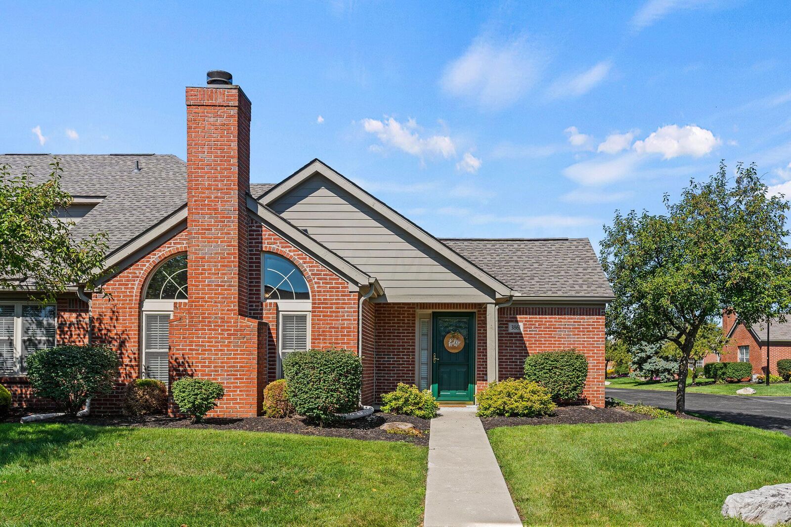 Property Photo: 3861 Sandstone Circle OH 43065