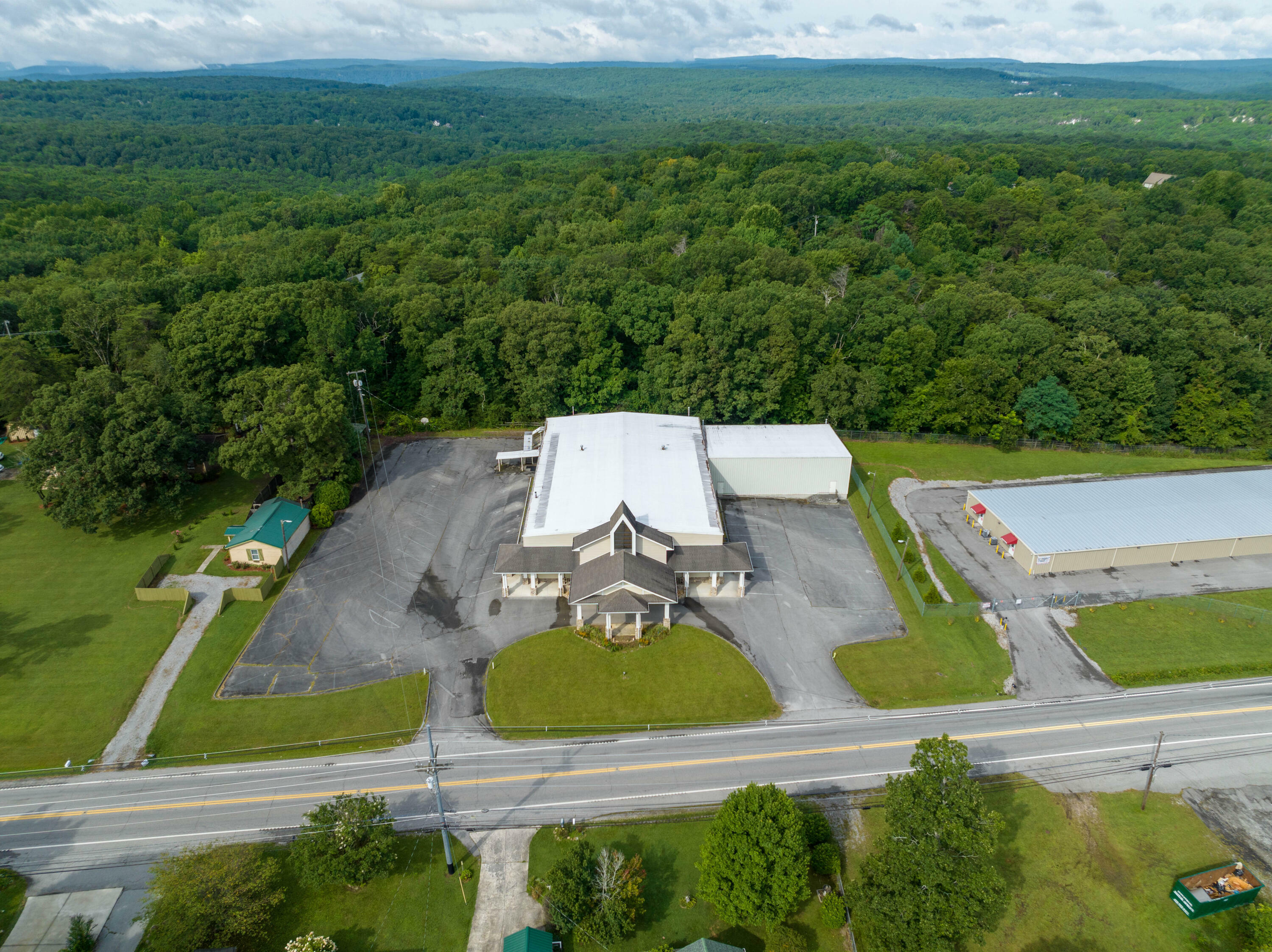 Property Photo:  2809 Taft Highway  TN 37377 