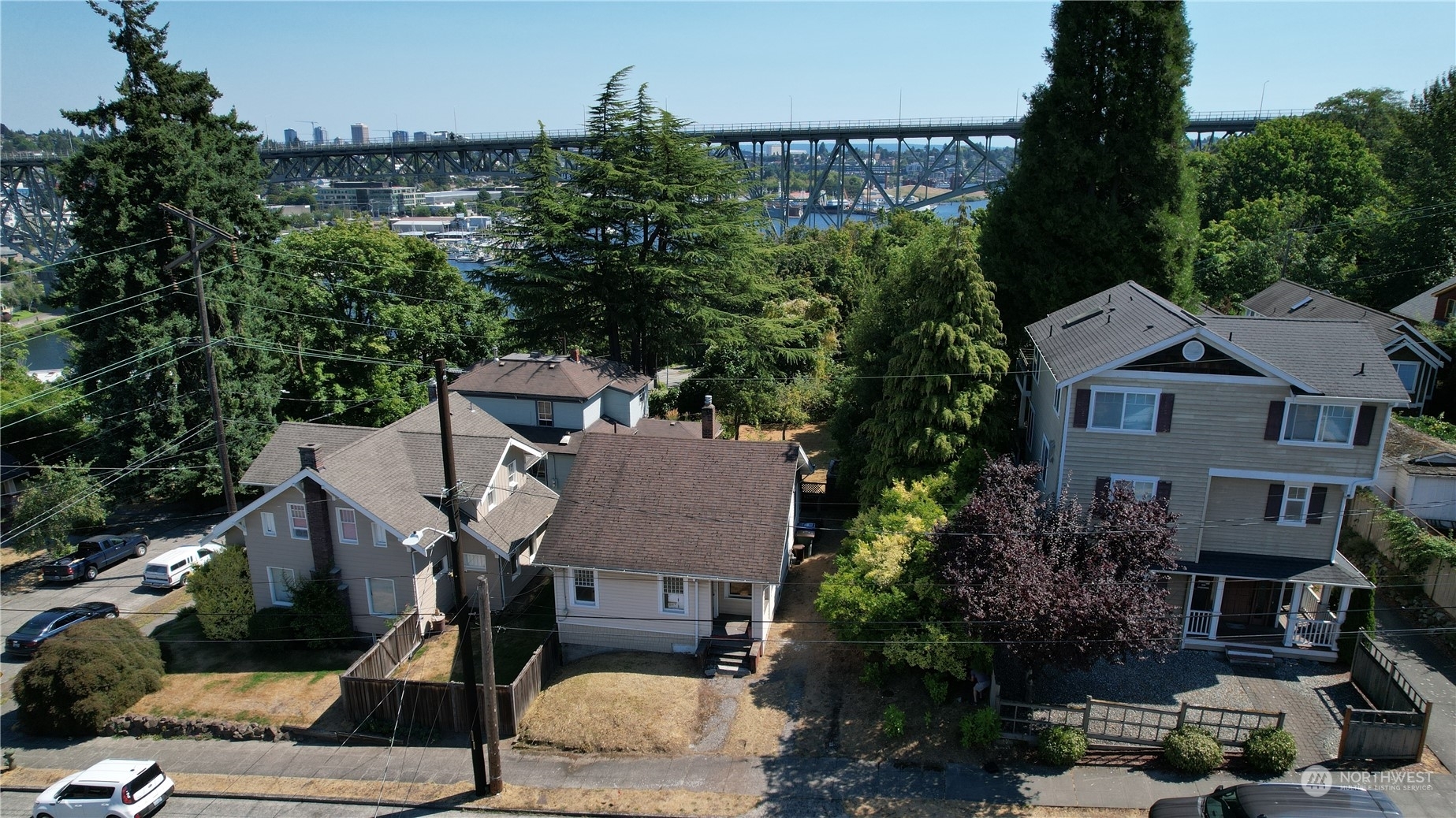 Property Photo:  2728 Nob Hill Avenue N  WA 98109 