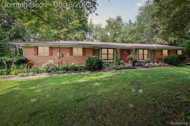 2020 Elsie Drive  West Bloomfield Twp MI 48324 photo