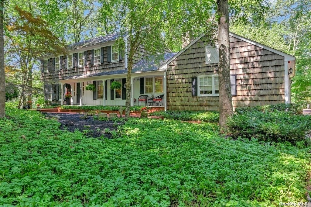 Property Photo:  17 Stonegate  NY 11780 