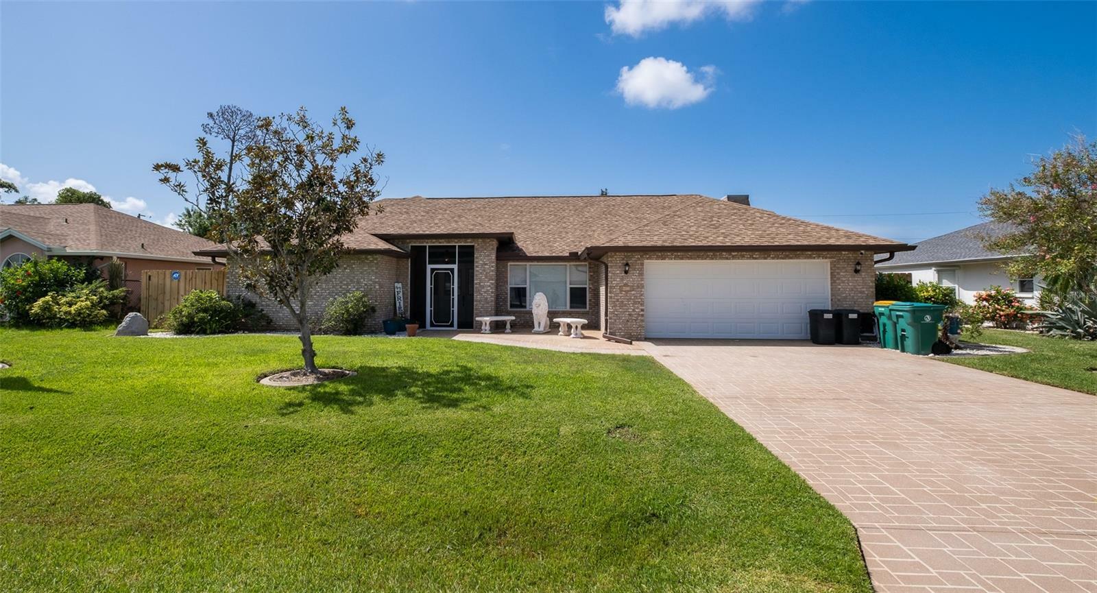 Property Photo: 23365 Kim Avenue FL 33954