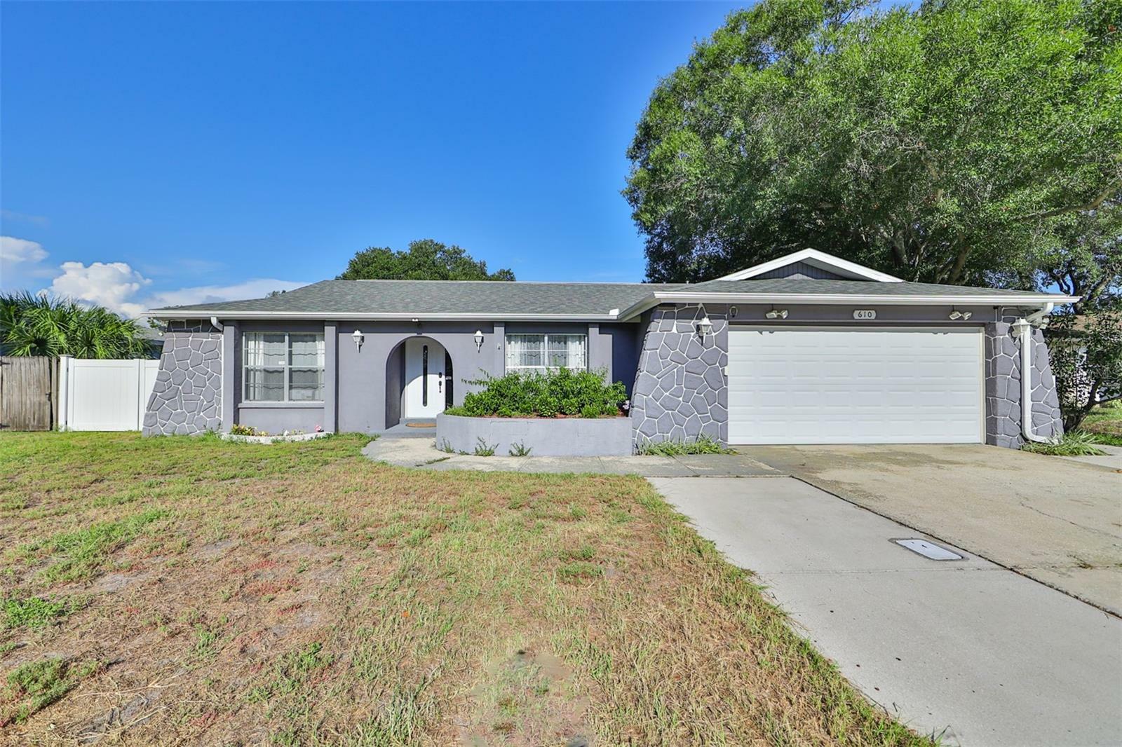 Property Photo:  610 Limetree Drive  FL 34677 