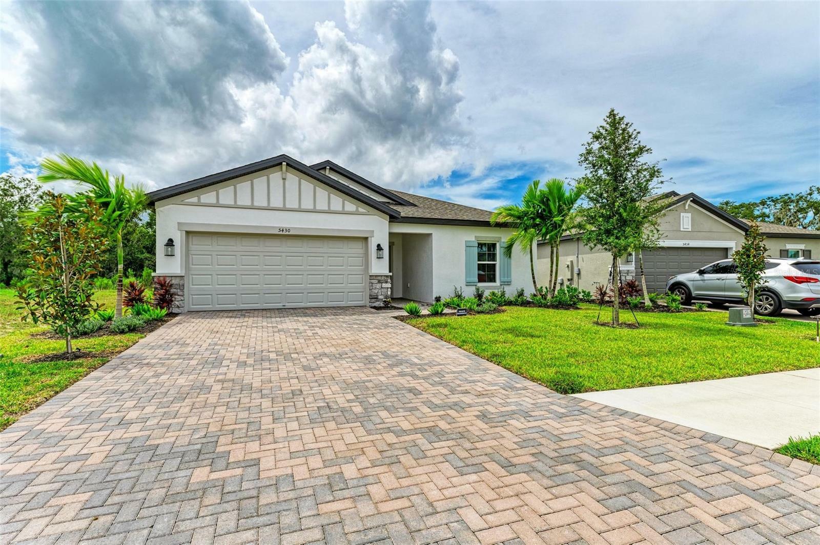 Property Photo:  5430 Patano Loop  FL 34221 