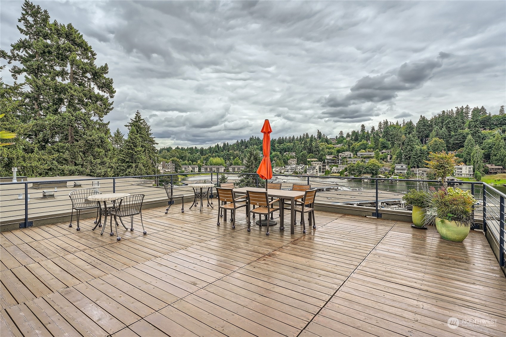 Property Photo: 9951 NE Lake Washington Boulevard 37 WA 98004