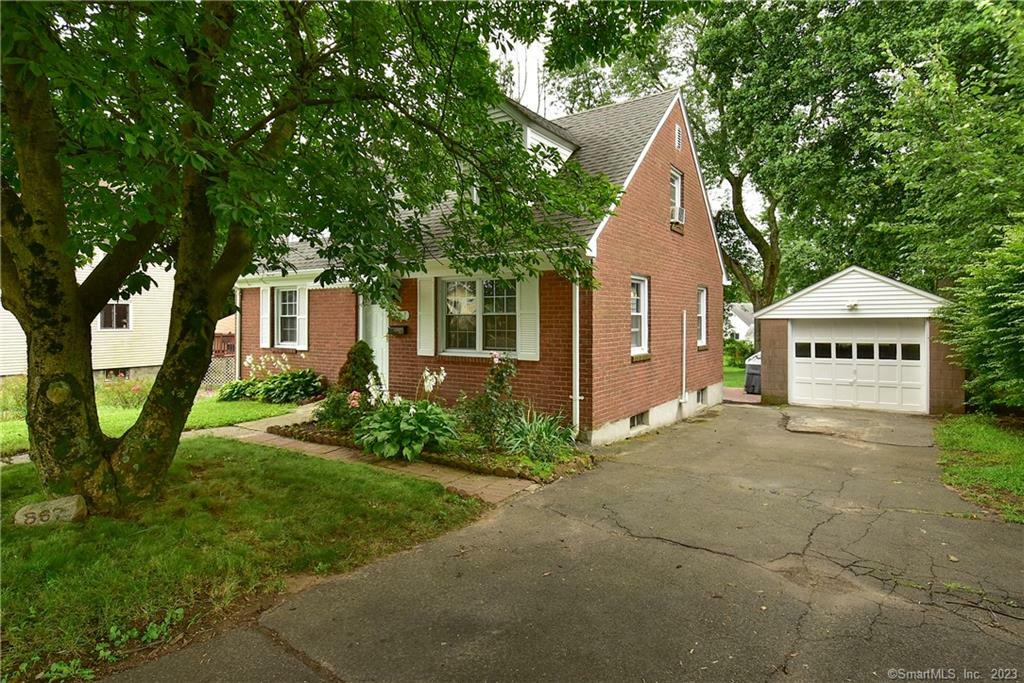 Property Photo: 867 Windsor Avenue CT 06095