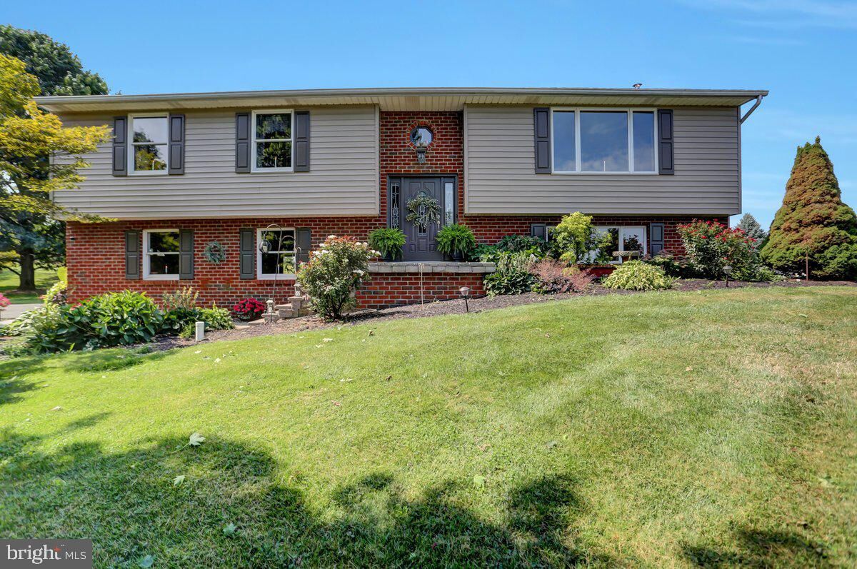 Property Photo: 7405 Olde Scotland Road PA 17257