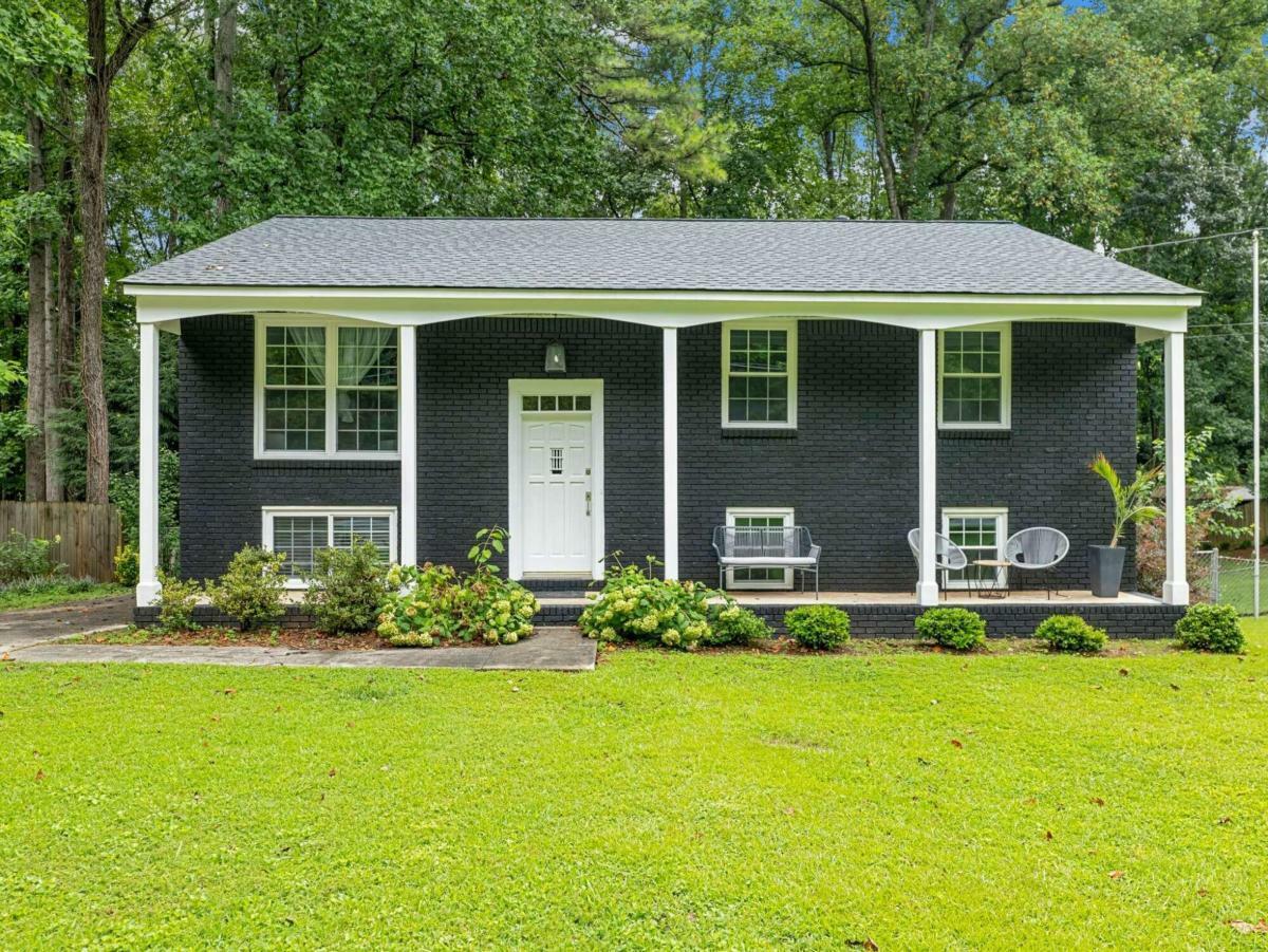 Property Photo:  2515 Rolling View Drive SE  GA 30080 