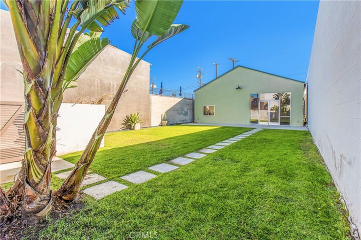Property Photo: 112 Arena Street CA 90245