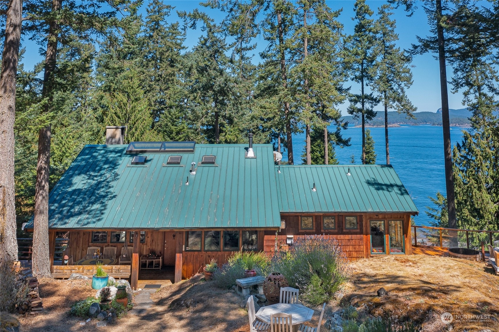 Property Photo:  566 Ridgedale Road  WA 98250 