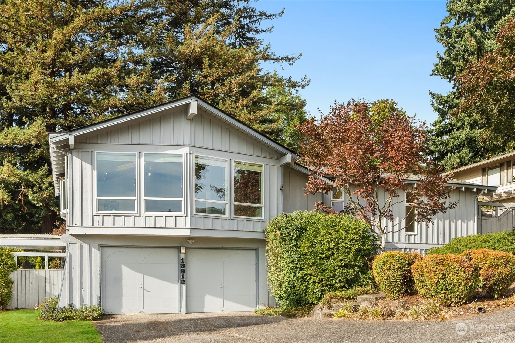 Property Photo:  13812 SE 21st Street  WA 98005 