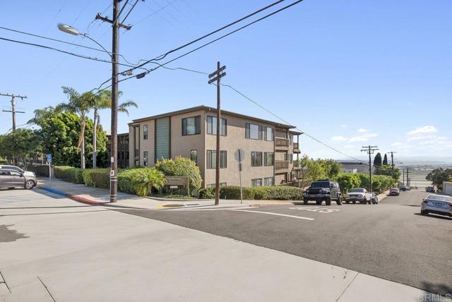 Property Photo: 2960 Union Street 204 CA 92103