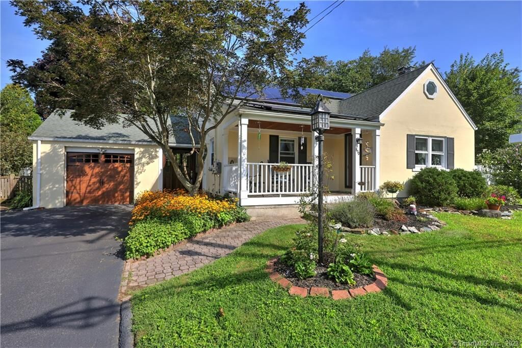 Property Photo:  473 Meadowside Road  CT 06460 