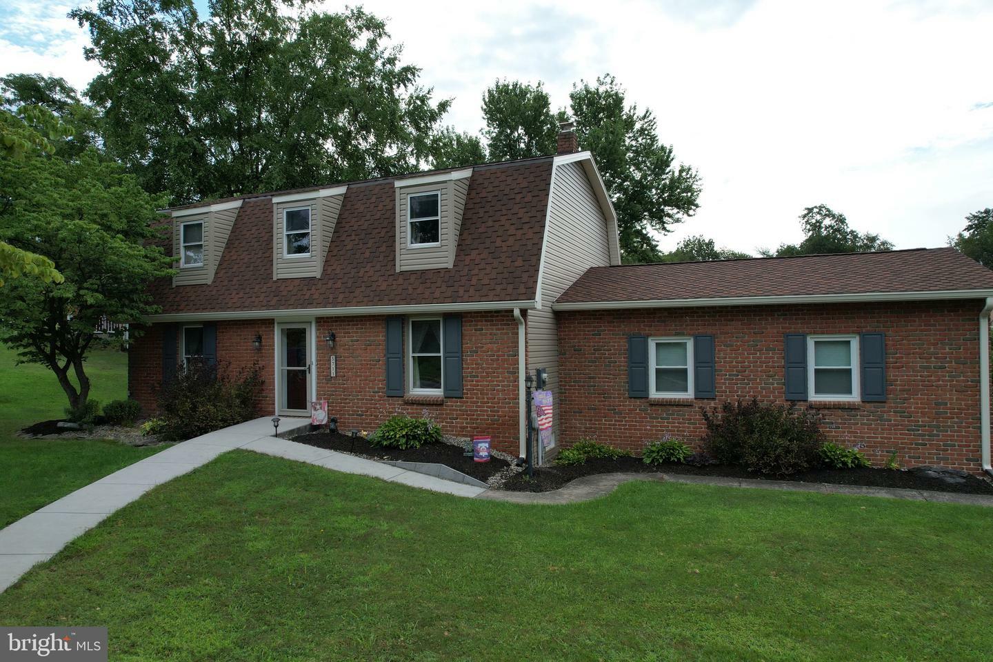 5711 Cloverdale Road  Harrisburg PA 17112 photo