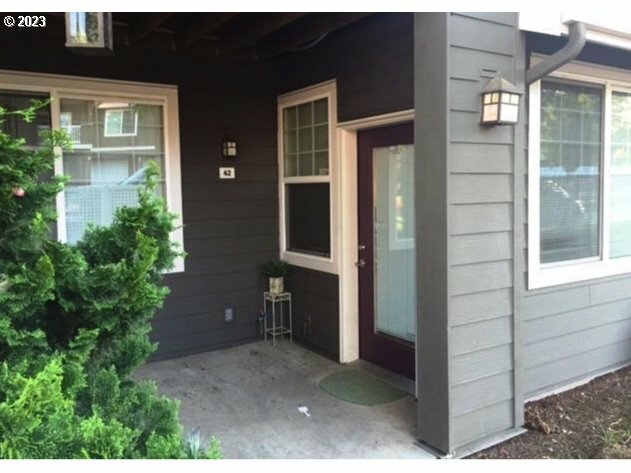 Property Photo: 10800 SE 17th Cir D42 WA 98664