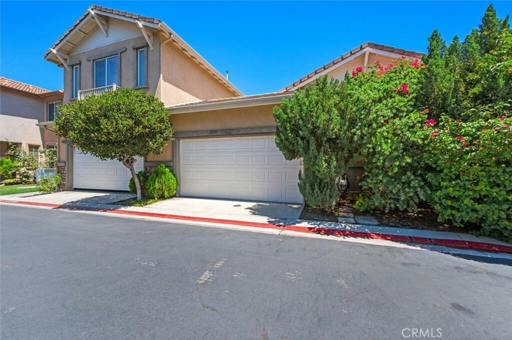 Property Photo:  4403 Lakeview Court  CA 92505 