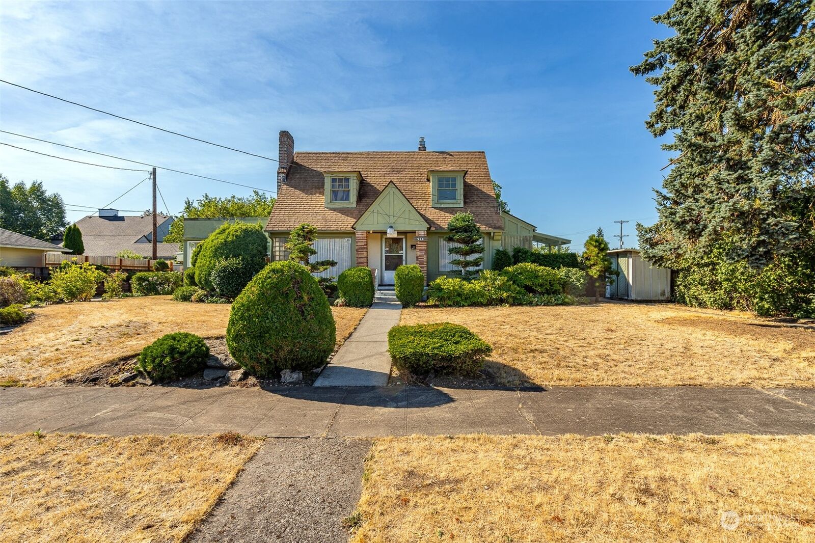 Property Photo: 914 W 2nd Street WA 98531