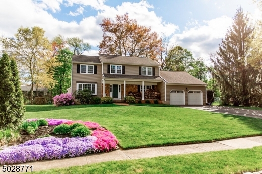 Property Photo: 6 Druetzler Ct NJ 07981